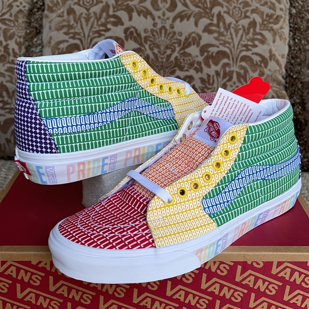 Vans Men’s Sk8-Mid Pride Multi/True White Sneakers